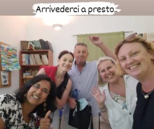 nauczyciele w sali szkoleniowej