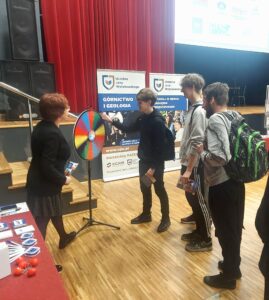 promocja programu Erasmus+ na Targach Uczelni Wyższych i Targach Pracy