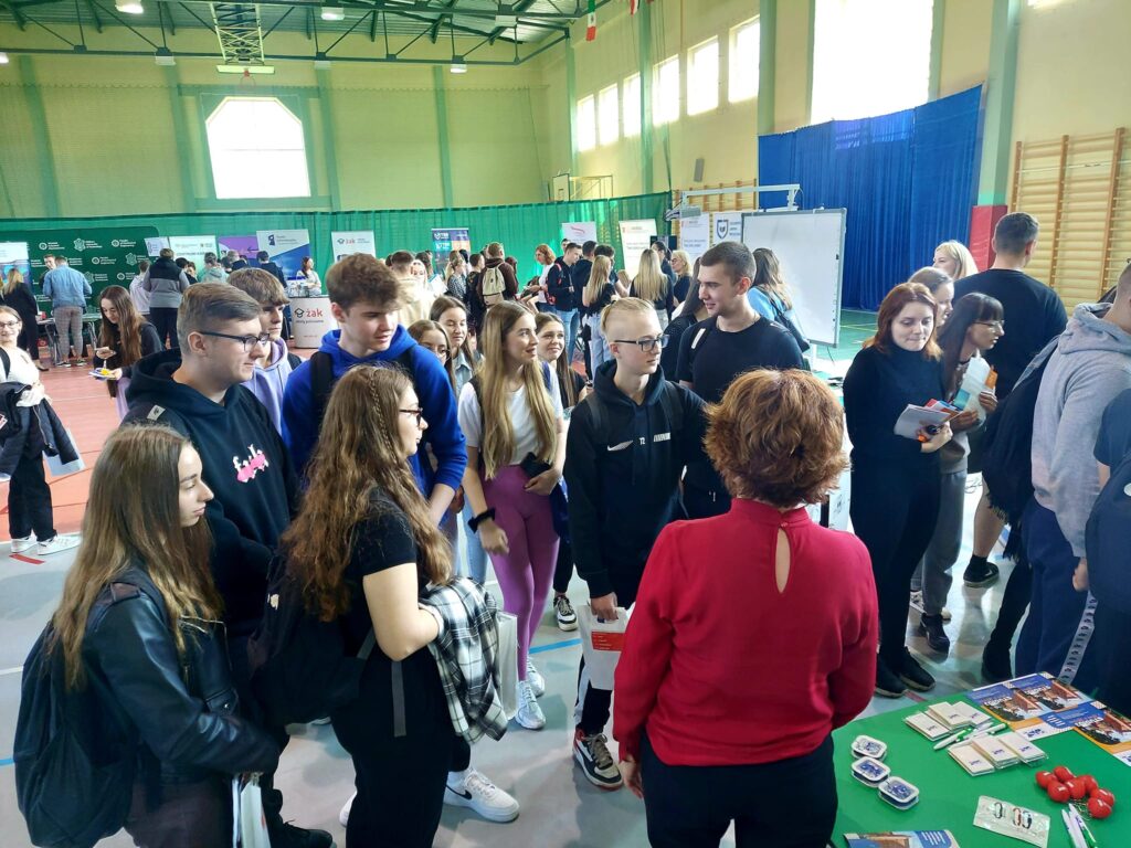 promocja programu Erasmus+ w Zespole Szkół im. gen. Sylwestra Kaliskiego w Górze