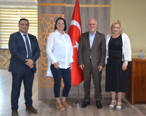dr Anna Ziółkowska oraz dr Katarzyna Miłek w Uşak Üniversitesi (Turcja)