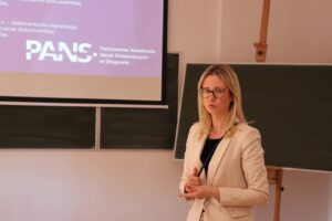 Erasmus Open Day: spotkanie z mgr Anną Akielaszek-Witczak, Uczelnianym Koordynatorem Erasmus+