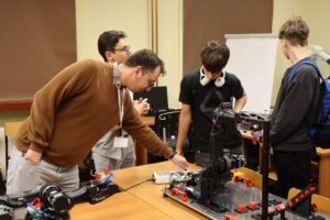 Erasmus Open Day: pokaz w Laboratorium Internetu Rzeczy i Przemysłu 5.0