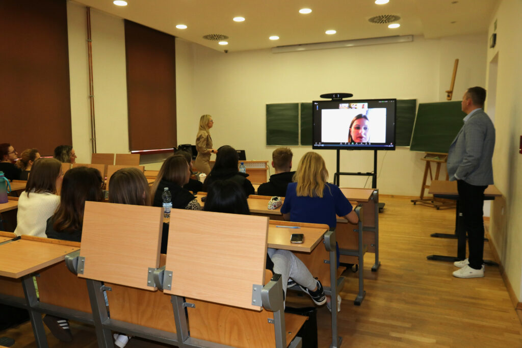 Spotkanie informacyjne Erasmus+ oraz połączenie online z American Medical Academy