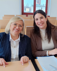 Spotkanie uczestniczek Erasmus+ w sali dydaktycznej uczelni