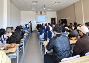Wykład w ramach mobilności Erasmus+ prowadzony przez wykładowczynię PANS w Głogowie w Turcji