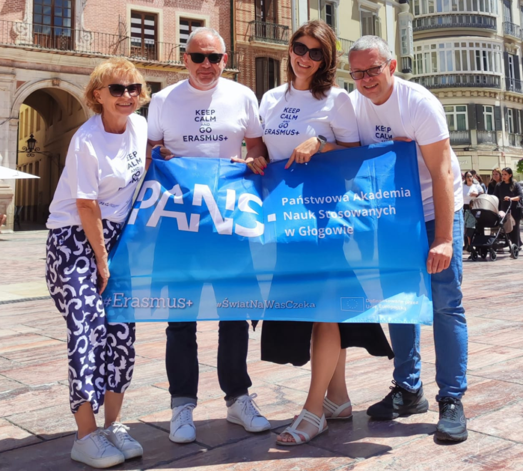 Uczestnicy mobilności Erasmus+ z PANS w Głogowie podczas pobytu szkoleniowego w Maladze.