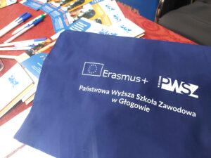 promocja programu Erasmus+ na Targach Uczelni Wyższych i Targach Pracy