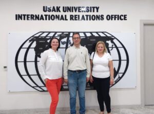 dr Anna Ziółkowska oraz dr Katarzyna Miłek w Uşak Üniversitesi (Turcja)
