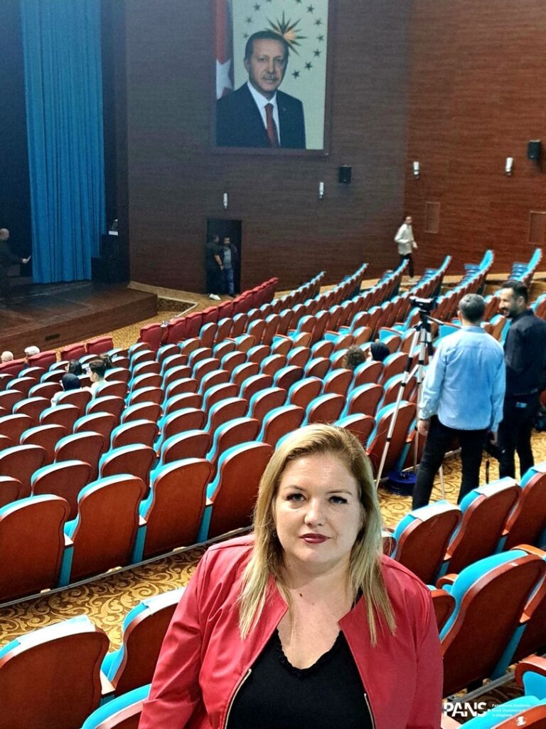 dr Katarzyna Miłek w Uşak Üniversitesi