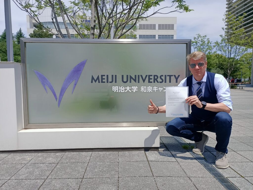 Dr hab. Zygmunt Waśkowski szkoli się w Meiji University of Tokyo (Japonia)